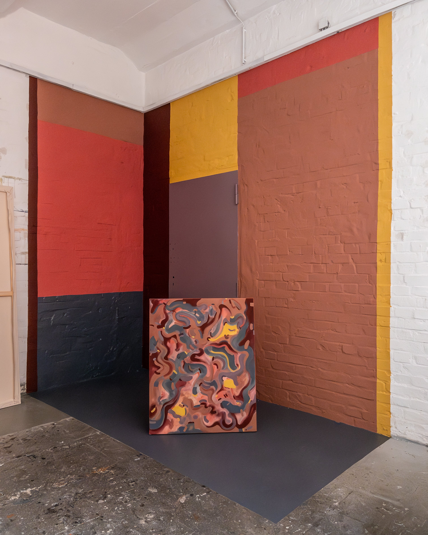 Wall, floor and painting in the colours of Inner