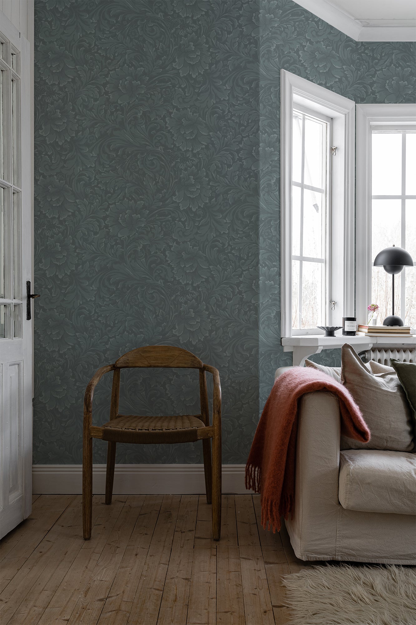 Idun Blue - Duro wallpaper in livingroom