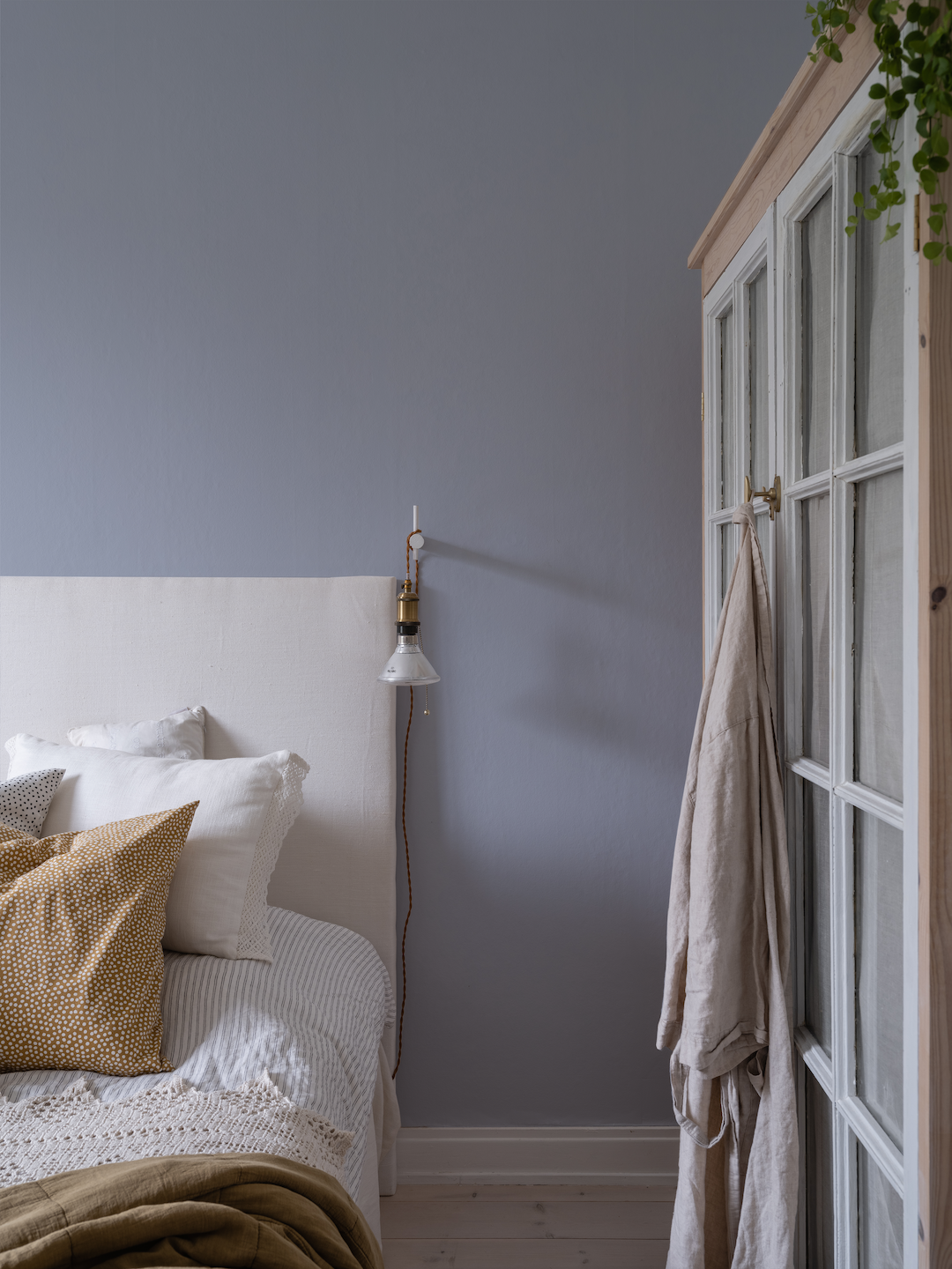 'Blåbär med mjölk' NCS S 2010-R70B