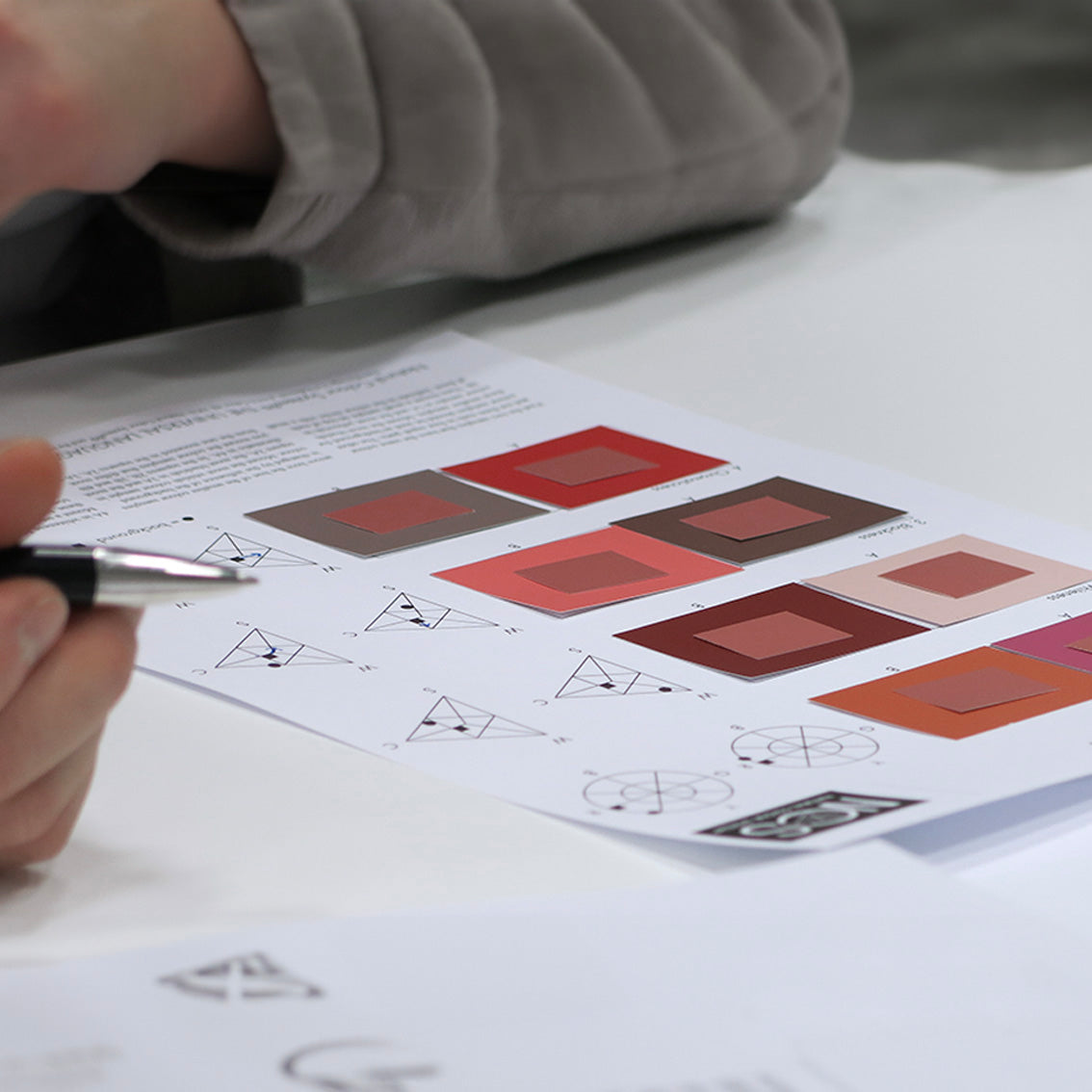 Tailor industrial colour samples / Certify colour samples