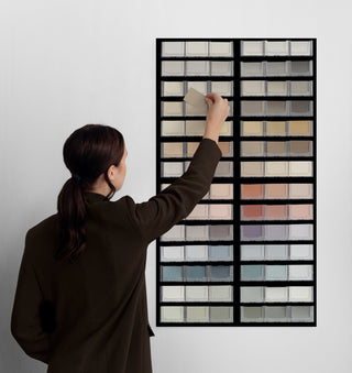 Person displaying colour sample of NCS Interior 84 Display